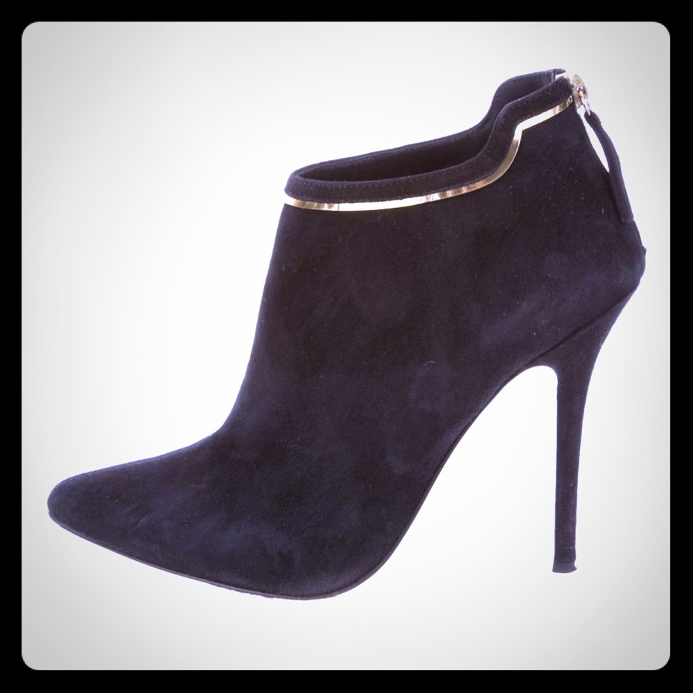Black suede Giuseppe Zanotti pointed-toe booties